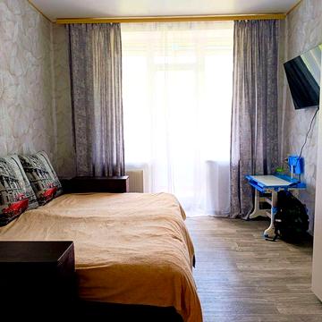 Продам квартиру, район площі.