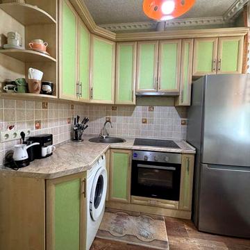 Продам 1- кімнатну м-в Незалежності