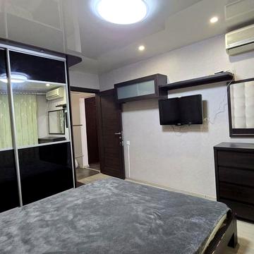 Продам 2 кімнатну квартиру.Тополя-3