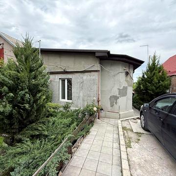 Продам 1/2 будинку в Шевченківському районі