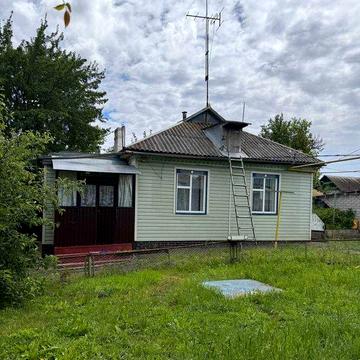 Продаж затишного будинку площею 70 кв м із мальовничим видом на річку в місті Глобине