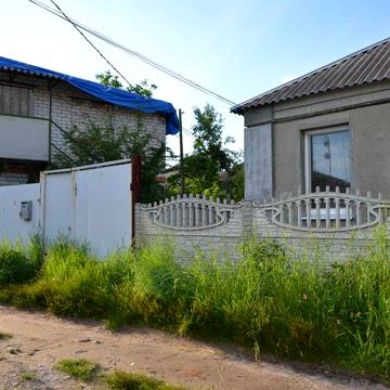 Продам дом 3 комнаты с капитальным 2х этажным гаражом. Район завода Шевченка.