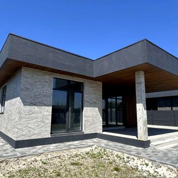 Шикарний будинок з мінімальним оформленням, 130м2 , 6 соток