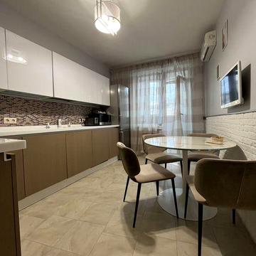 Без комісії Оренда 3к квартири, вул.Дніпровська набережна, 25.