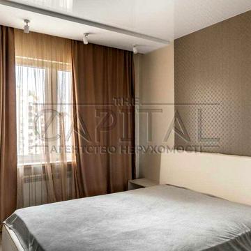 Продаж видової 3-кімнатної квартири 94 м² на Осокорках