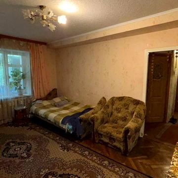Продаж 3 кімнатної квартири на Івана Дзюби 2А