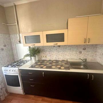 Героїв Дніпра!Продам 2-квартиру Героїв Дніпра 34 А.