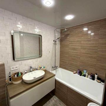 Продам 3-кімнатну квартиру в центре