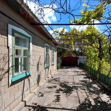 Окремий будинок в тихому місті