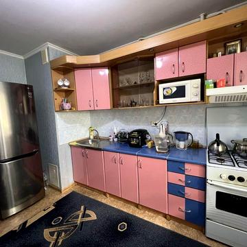 Простора трикімнатна квартира 70 м.кв. На ПМК
