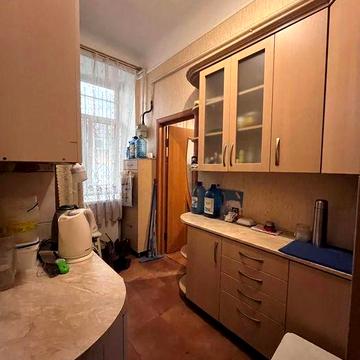 Продаж 1-но кімнатної квартири по вулиця Коперника, центр міста.