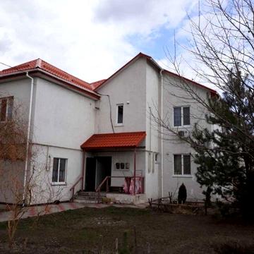 Продам 4-х комнатную квартиру на Голубом озере ЖК Голубое озеро