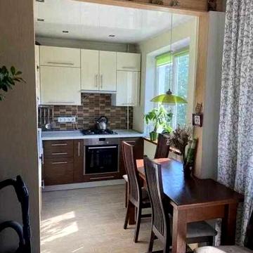 Продам 2 из квартиру м Дворец Спорта ул Каденюка 13/3
