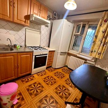 Срочная продажа! 2х ком квартира 51м2 Кирпичный газовый дом 2 этаж Раздельные комнаты Большой Балкон Черемушки/парк Горького 39990у.е