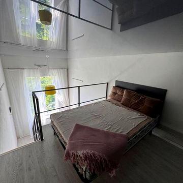 Сдам  двухуровневую квартиру в стиле лофт (loft).Ботанический сад. Научная. Ул. Авиахимическая 7.  ЖК Воробьевы Горы на Полях  ул Клочковская