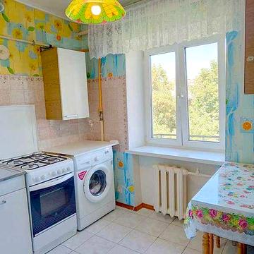 М Лук"янівська, 1-на квартира, пер. Делегатський, 3. Чудовий стан