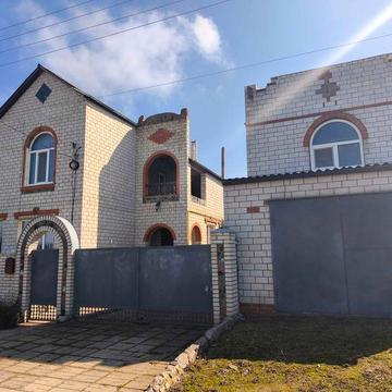 Продам будинок в селищі Нова Водолага з усіма зручностями