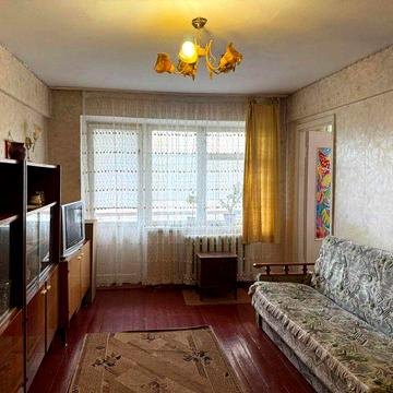 Продаж 3-к. квартири на Виставці