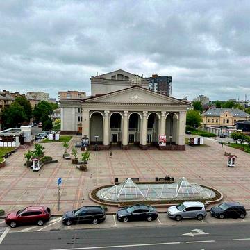 Однокімнатна квартира перепланування двокімнатна в самісінькому центрі ремонт меюлі техніка вид на театр