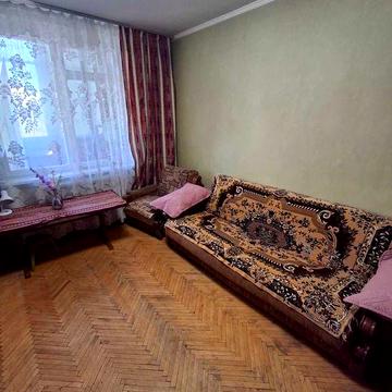 Продам однокімнатну квартиру Павла Петриченка 75