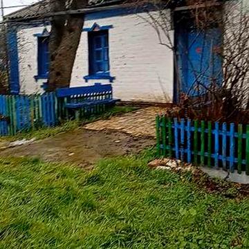 Продається затишний будинок у центрі села, можливо за декілька платежів