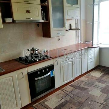 3-кімнатна квартира 70 м² біля метро Оболонь, цегляний будинок