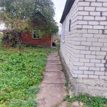 Продаю жилий будинок,знаходиця в смт Черняхів Житомирської області