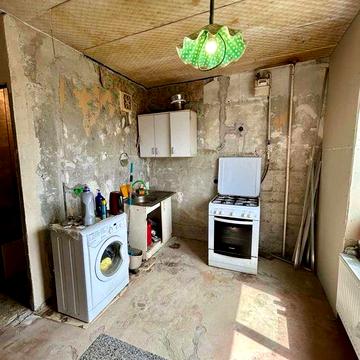 Пропонується до продажу 2-кімнатна квартира під ремонт