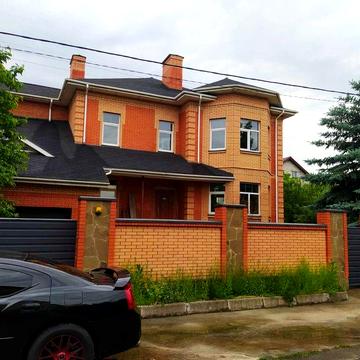 Петропавлівська Борщагівка.Будинок 600 кв.м під комерцію +11 соток землі. Асфальт. 280 000 дол