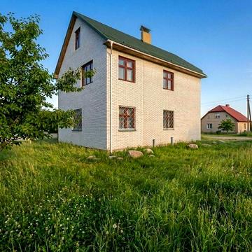 Від господаря. Продаж просторого будинку в Петрушках (10 км від Києва) – 20 соток землі