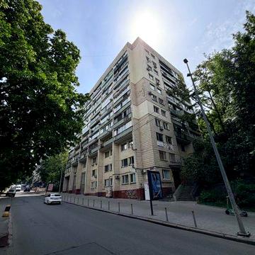 Історичний центр Києва. Печерськ. Квартира для тих, хто цінує локацію.