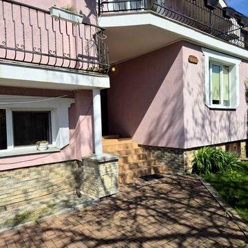 Здається в оренду квартира напівсобнячного типу