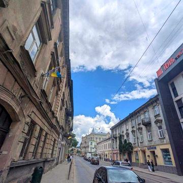 Продаж 2-кфмнатної квартири 95м2 вул. Франка центр