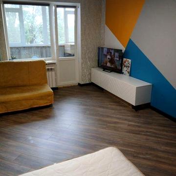 Квартира трикімнатна від власника з ремонтом та технікою