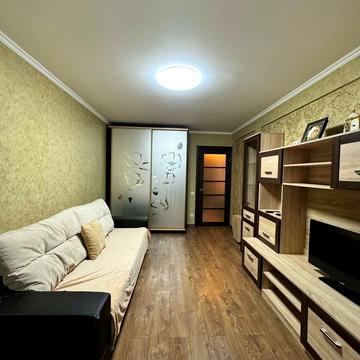 Вишгородська вул., 30