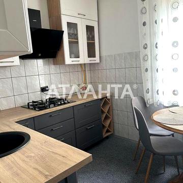 Продаж чотирикімнатної квартири з ремонтом, вул.Повітряна