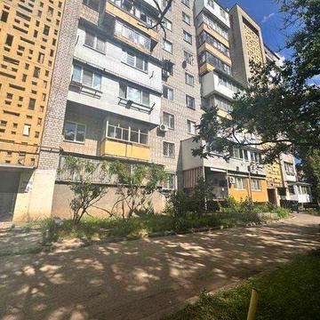 Продам 2-кімнатну квартиру на Черемушках, вул. Космонавтів/ 10 квартал