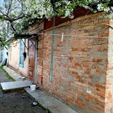Продам частину будинку в Полтаві.
