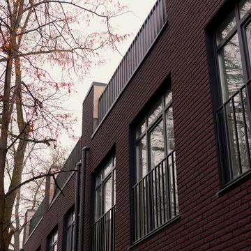 Таунхаус 120м2. Тераса на даху. Центр Бучі. Можливий продаж по державним програмам.