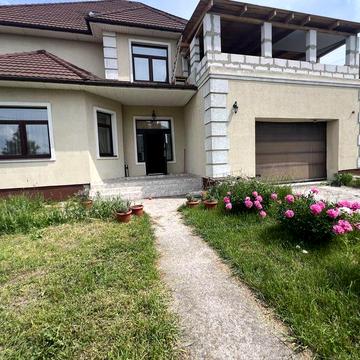 Продаж просторого будинку 400 м² у закритому котеджному містечку в Гурівщині | 15 соток