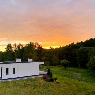 Здам будинок біля лісу посеред природи