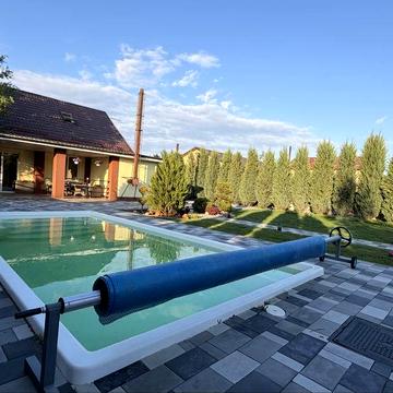Продам дом-дачу с бассейном в Амур-Нижнеднепровском районе