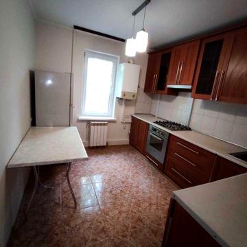 Продам Трехкомнатную квартиру в Корабельном районе (р-н 48 школы)