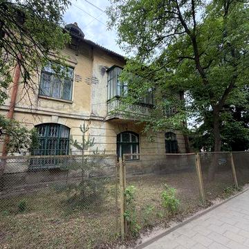 Продається 2-кім/квартира - Промислова - Б. Хмельницького