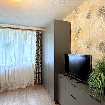 Продам квартиру на Леся Курбаса 9г