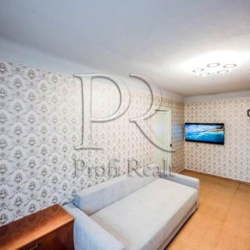 Продаж 2 кімн. квартири за адресою Чугуївський пр. 10, Берестейська