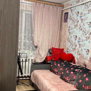 Продається 3-х кімнатна квартира м. Коростишів, власник