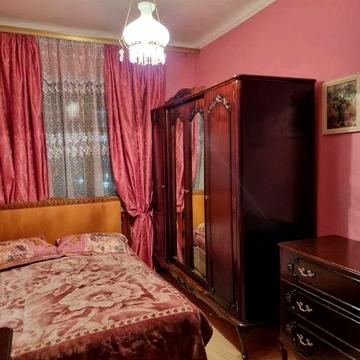 Сдам свою 2-х комнатную квартиру в центре 47 кв.м Староказацкая,70, выход в парк, парковка