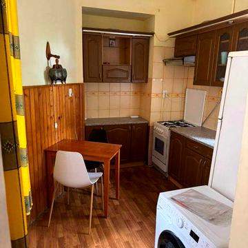 Оренда 2 кім квартири в ближньому центрі вул Шептицьких, Політехнічний