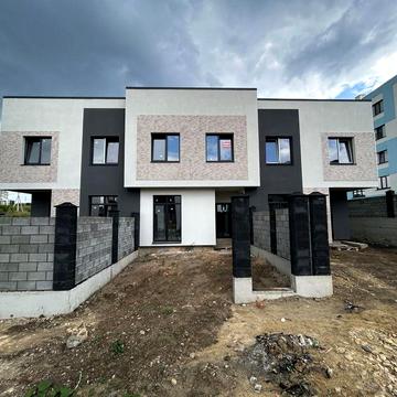 Таунхаус на Льонокомбінаті/ 4кімнатний / центральні комунікації / газ / зручний доїзд